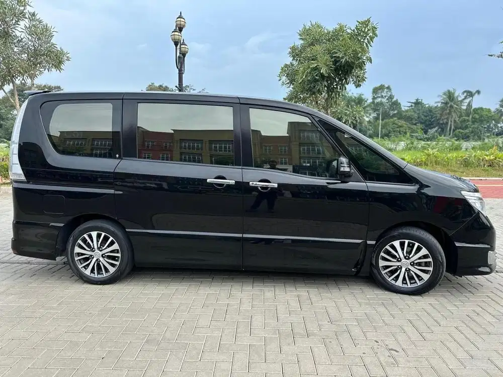 Jual BU Serena HWS 2018 AT Istimewa