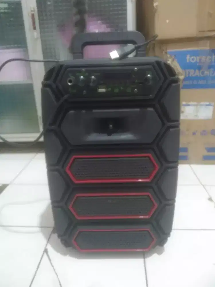 Speaker bluetooth karaoke 8.5 inch
