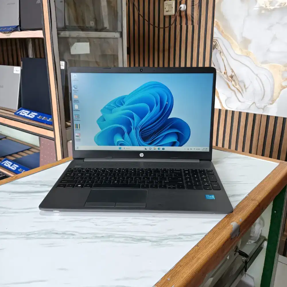 HP 250-G8 I3-1115G4 RAM 4GB SSD 512GB