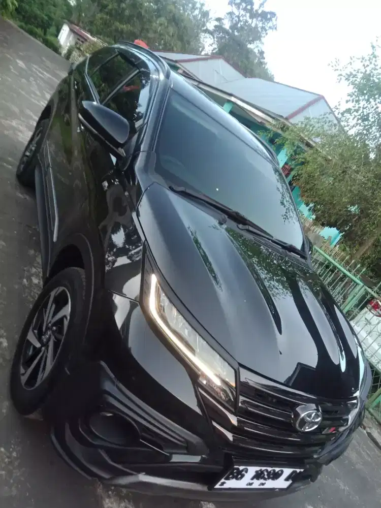 Rush GR sport tahun 2023 manual bensin mobil jaminan orsinil