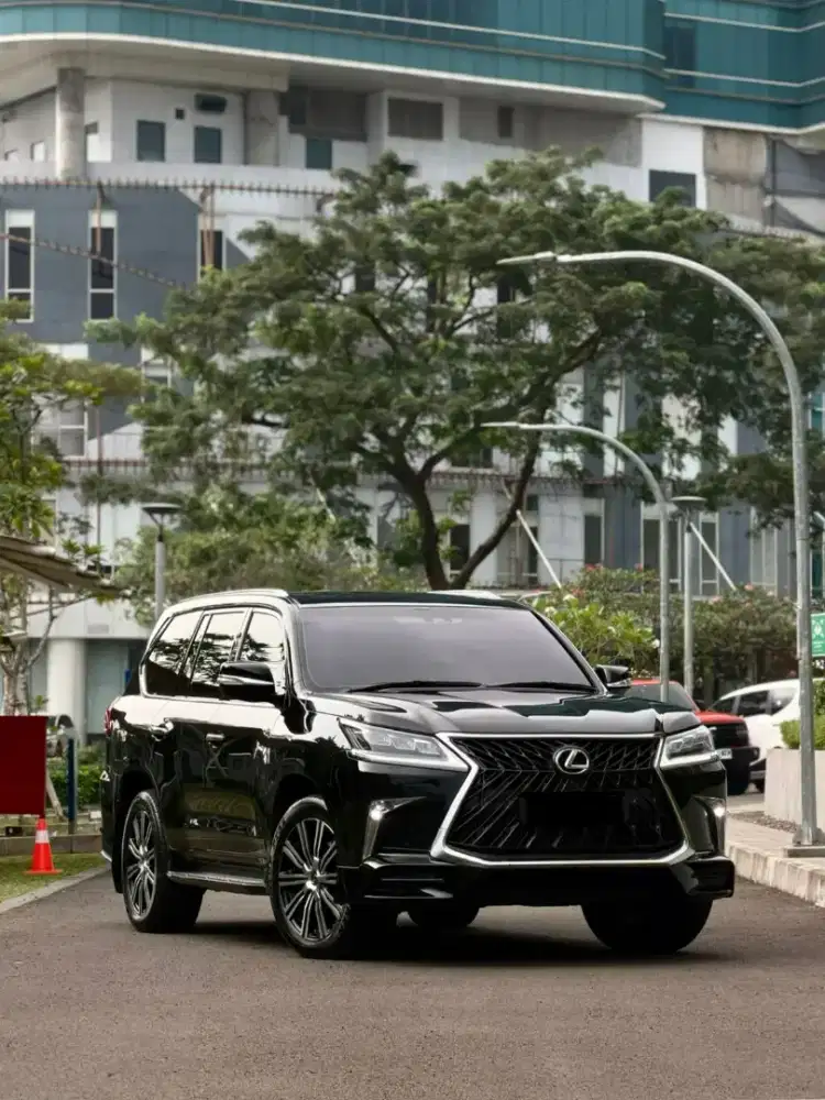 LX570 5.7L FACELIFT 
F-Sport Model ORIGINAL (BUKAN UPGRADE)