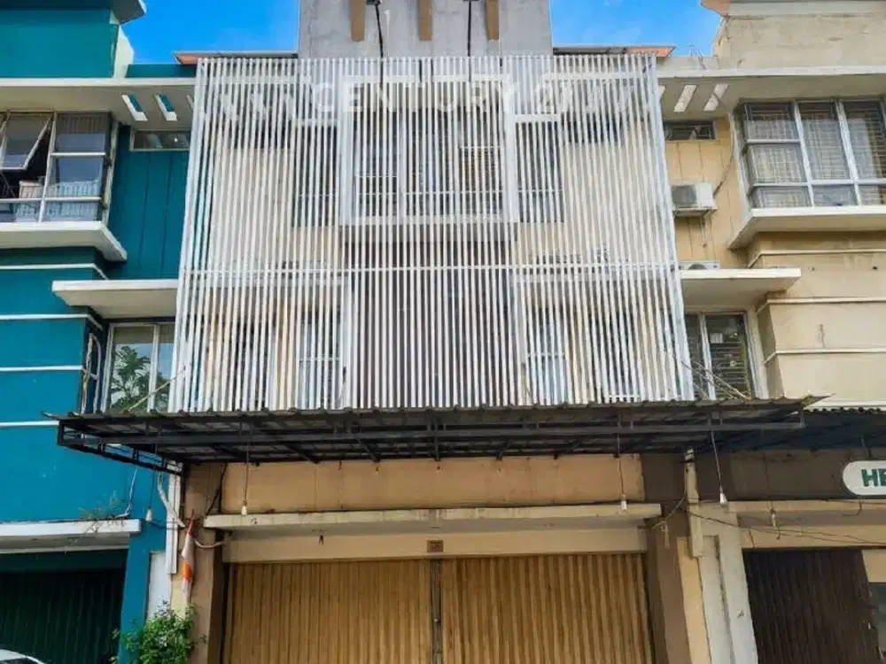 Disewakan Ruko 3 Lantai Di Pinggir Jalan Harapan Indah 2 Bekasi