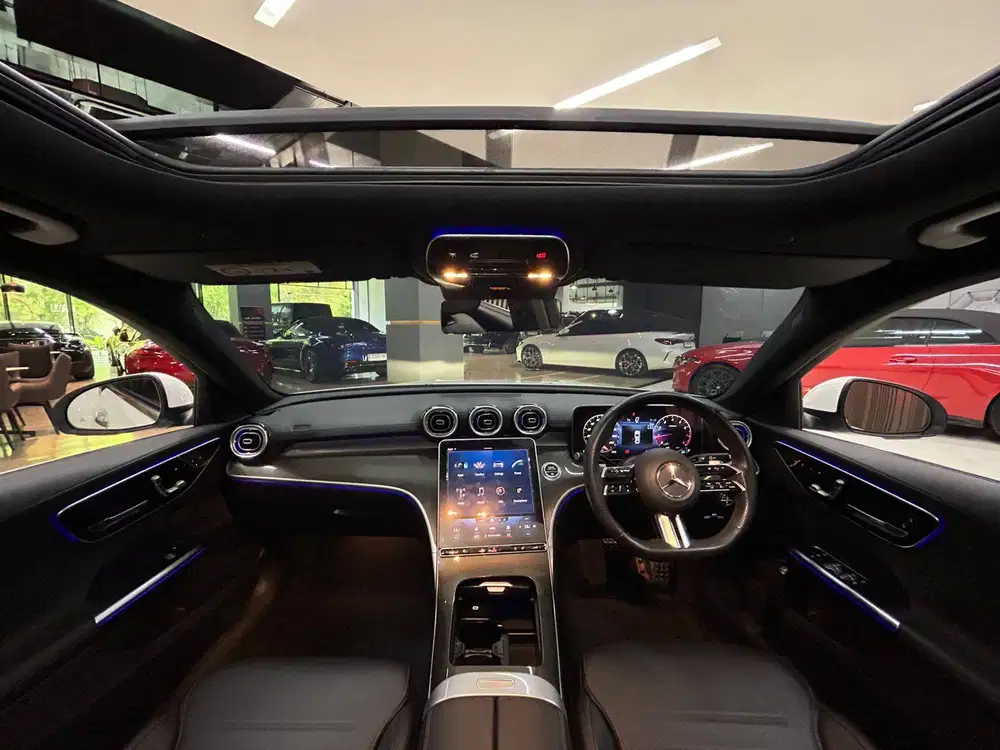 Mercedes Benz C300 AMG 2022 Mercy Km18rb Putih B106CAL