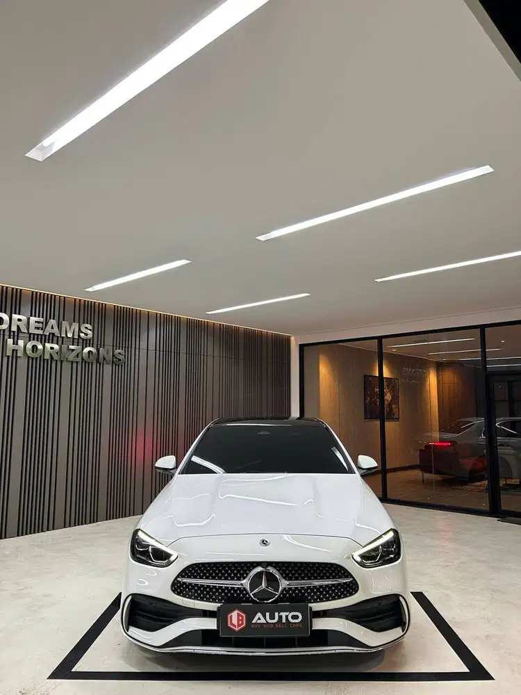 Mercedes Benz C300 AMG 2022 Mercy Km18rb Putih B106CAL