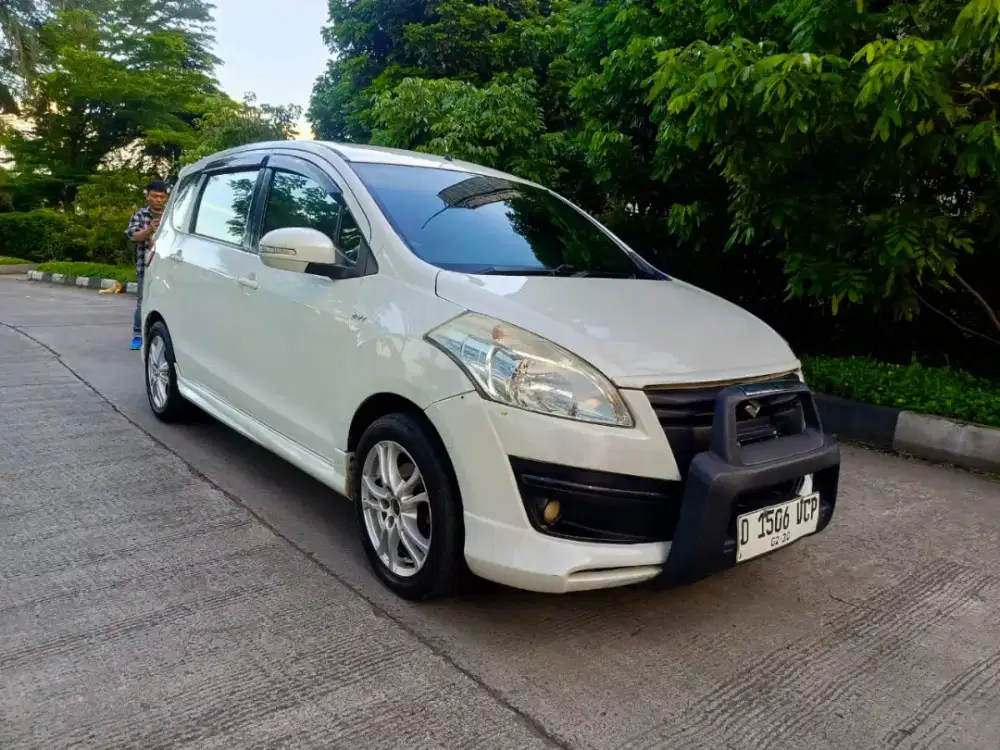 Ertiga Gl sporty matic 2014 white DP 5jtn