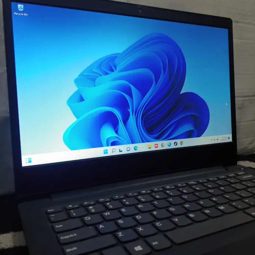 Laptop Lenovo 81WH Intel Celeron N4020 Ram:4GB SSD 256GB