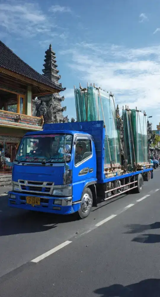 Lowongan kerja Driver Truk  dan Driver Forklip