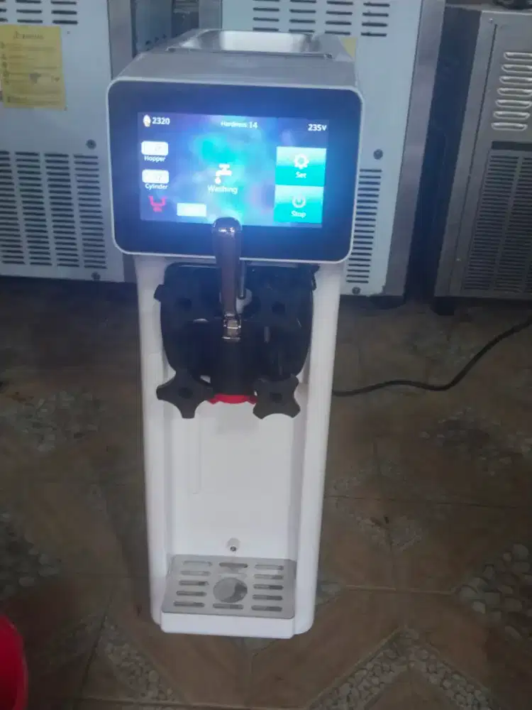 Mesin ice cream soft es krim