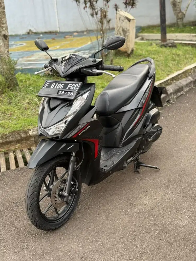 Honda Beat Deluxe CBS ISS Striping Thn 2021 Hitam Mulus