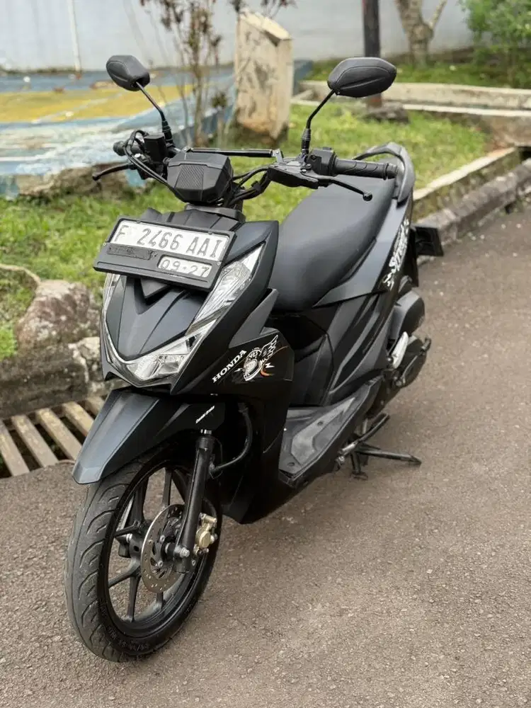 Honda Beat Street Thn 2022 F Kota Hitam Mulus