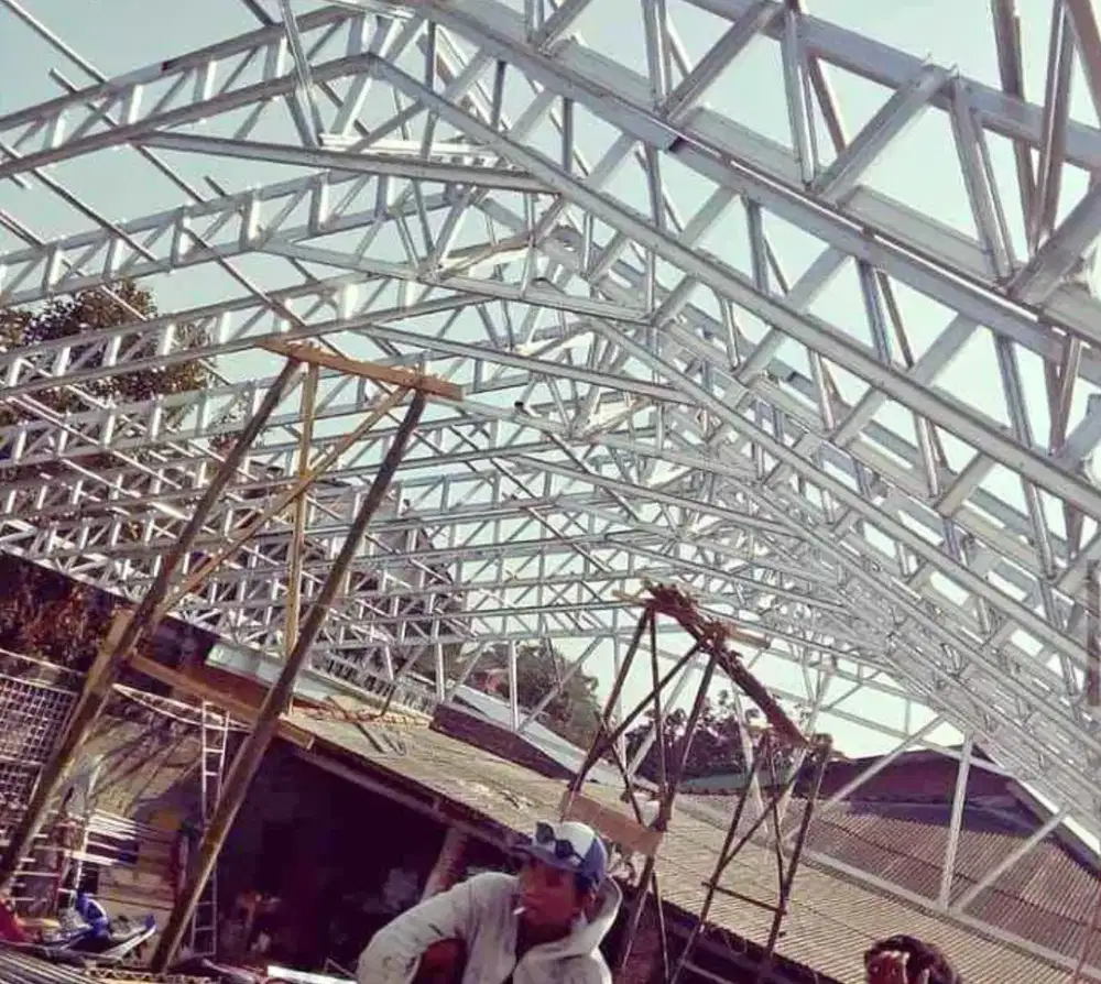 RENOVASI ATAP PASANG BAJA RINGAN