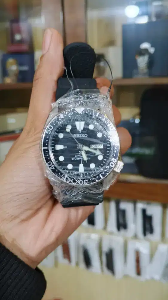 JAM TANGAN MEREK SEIKO