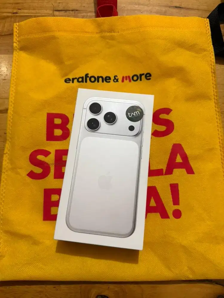 NEW SEGEL iPhone 17 PRO 256GB Silver Garansi Resmi indonesia 1 Tahun