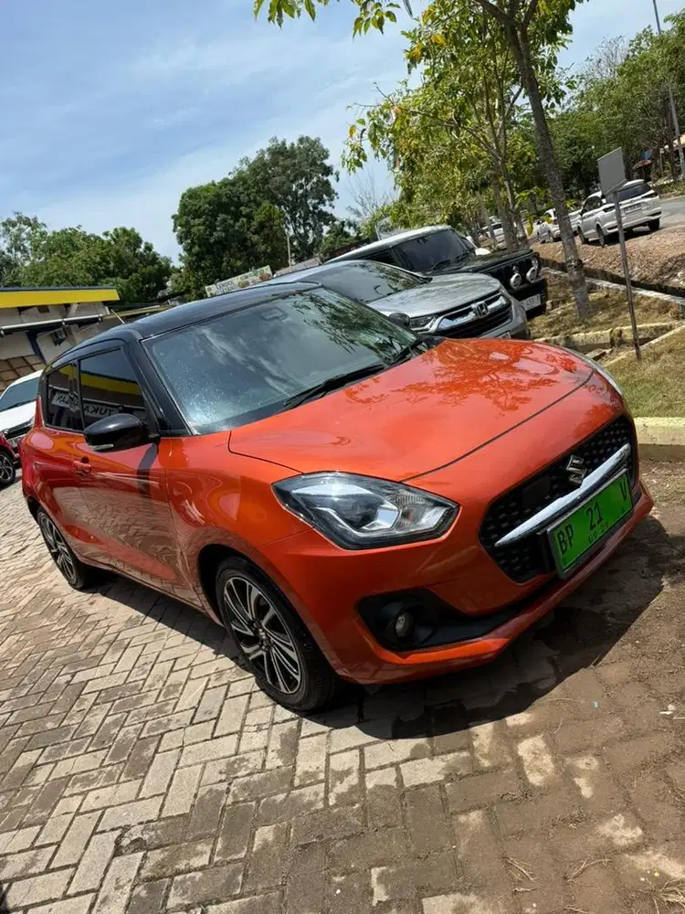 SUZUKI SWIFT GX HYBRID 2024 KM 10,677 (UNIT KHUSUS BATAM)
