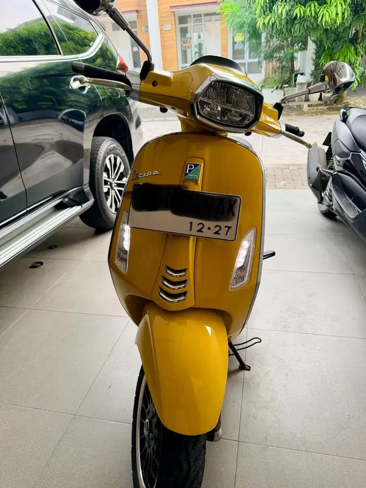 Jual Vespa Sprint 150 Kilometer Rendah Seperti Baru