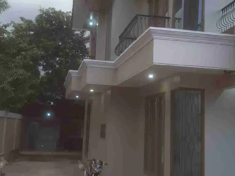 Rumah 2 Lantai Luas Dan Strategis di Kalibata Jakarta Selatan