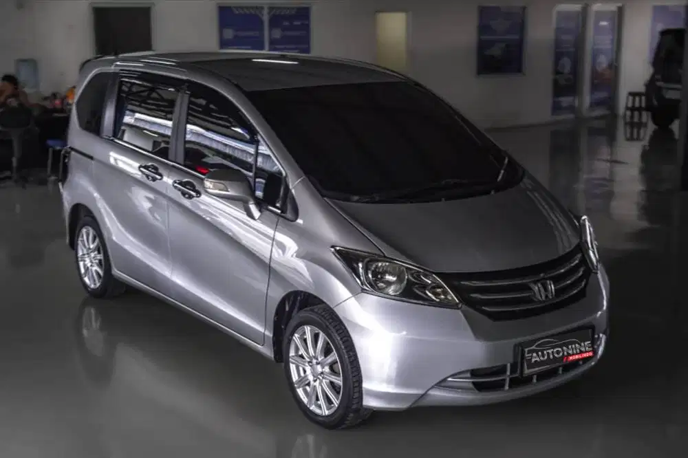 HONDA FREED PSD AT (MATIC) 2012