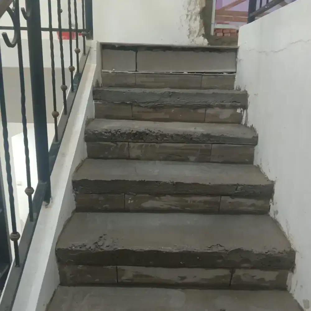 tukang renovasi dan perbaikan atap bocor