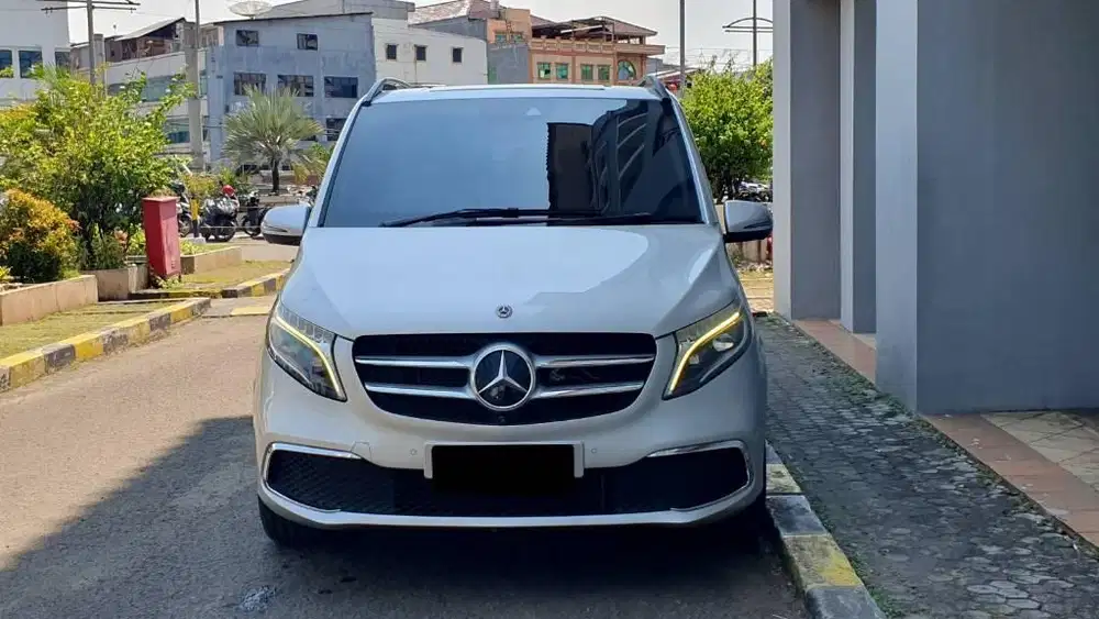 Low Km Mercedes Benz Viano V Class V260 V 260 Avantgarde 2020