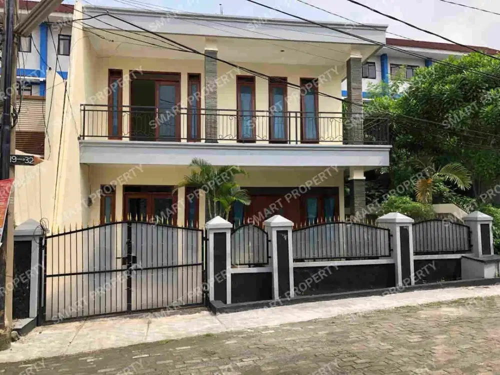 DI JUAL  RUMAH 2 LANTAI DLM KOMPLEK AKSES 2 MOBIL DI CONDET JAKTIM