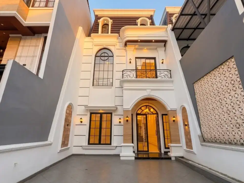 Hunian Private Pool 3 Lantai di Jagakarsa dekat Tol Brigif