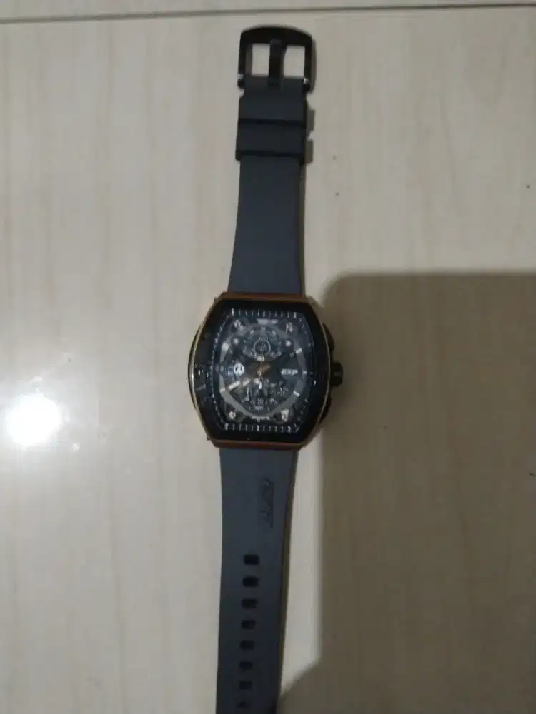 Expedition E6800M jam tangan