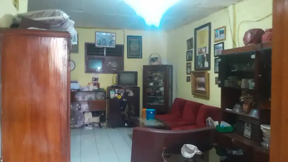 Jual rumah BU lokasi strategis