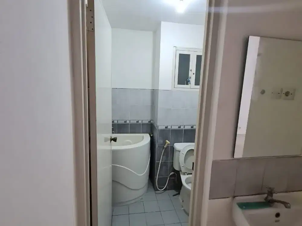 DiJual / Sewa Ruko  Paris Junction Wisata Bukit Mas surabaya kota