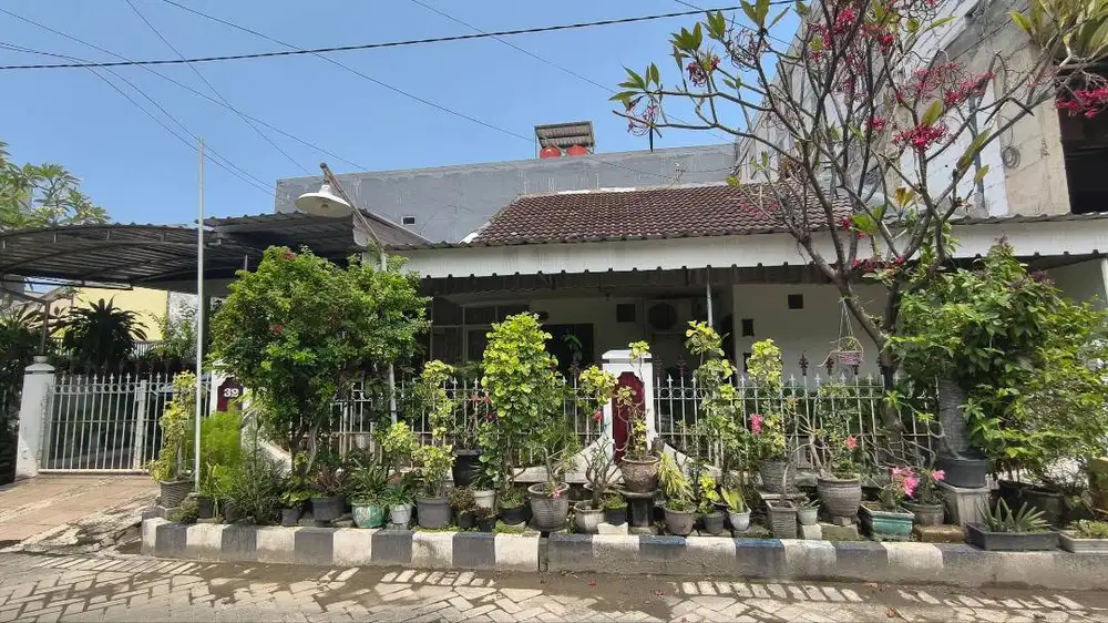 RUMAH HOOK DEKAT KAMPUS (POTENSI KOS/HUNI) SURABAYA TIMUR