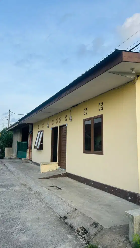 KONTRAKAN 2 PINTU SIMPANG DUA