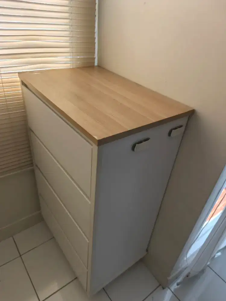 Nakas 4 pintu OFFO living