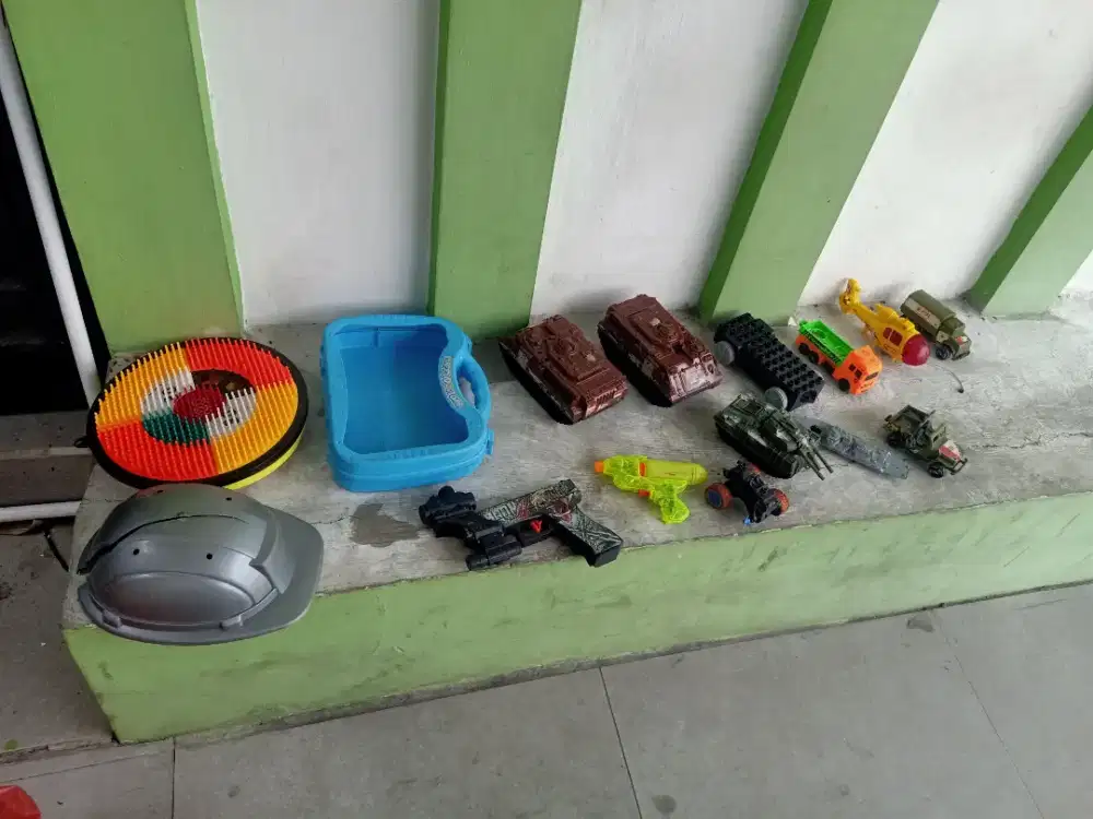 Di jual yg minat dan butuh untuk anak nya bunn,pakk 1 plastik besar