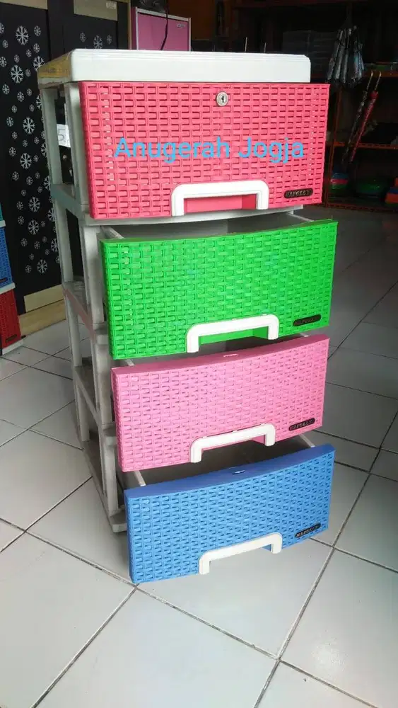 Promo lemari Napolly Contan 4