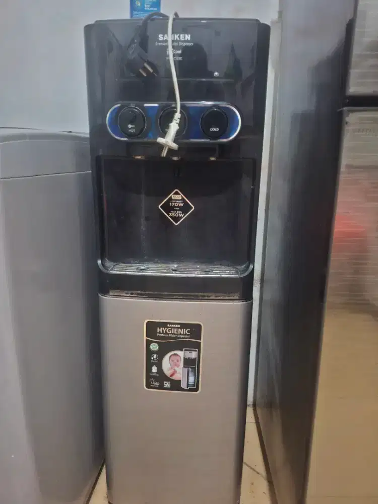 Dispenser Sanken Premium