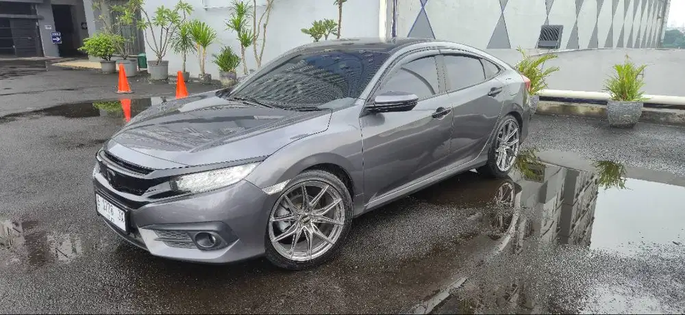HONDA CIVIC SEDAN TURBO NEGO SAMPAI JADI + ASURANSI VELG PAJAK PANJANG