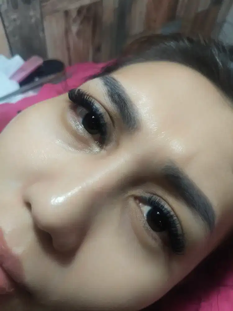 dibutuhkan nailist dan lash art