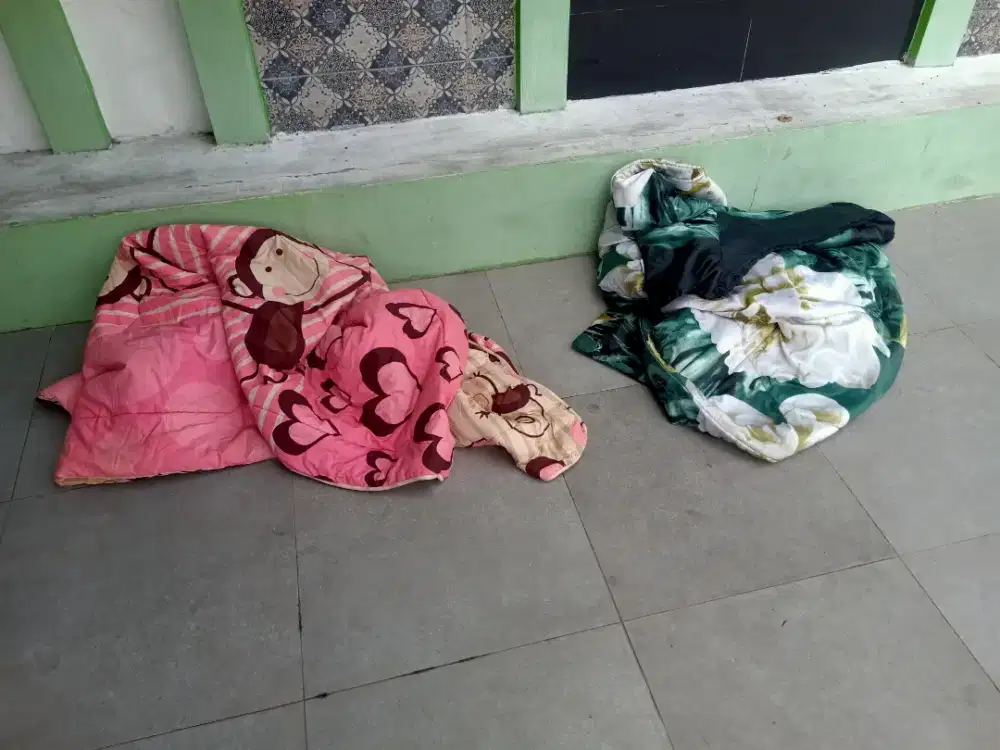 Di jual alas kasur,bed caver ,selimut  merek my love 120x200 ,180x200