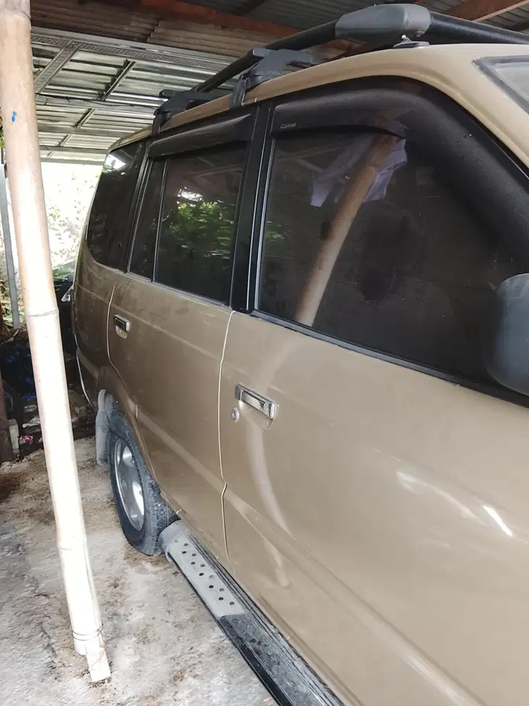 Toyota Kijang 2000 Bensin