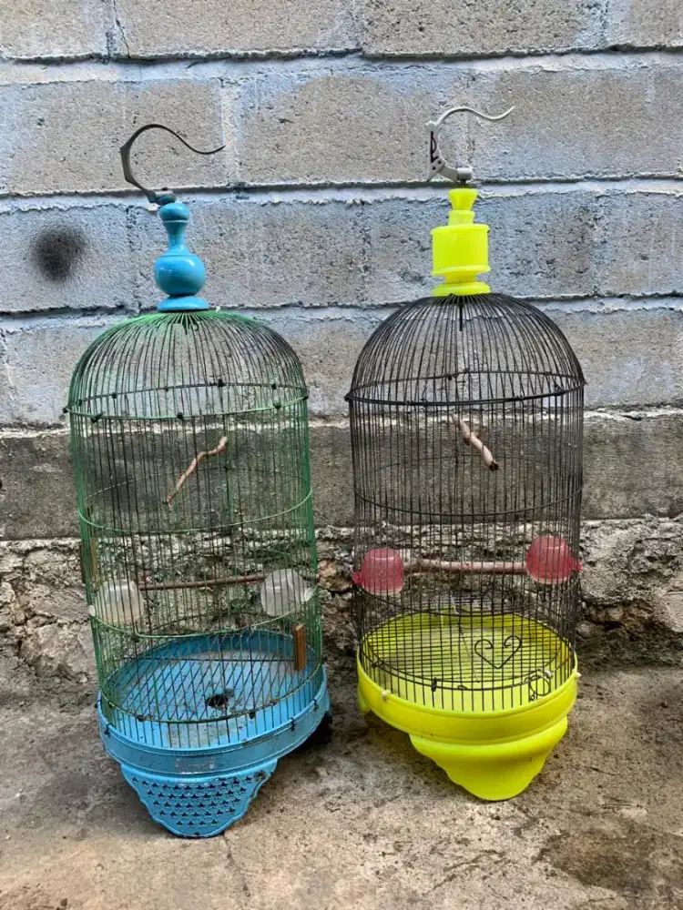Sangkar burung besi capsul