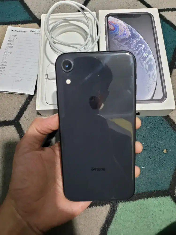 Iphone xr 64 gb fullset resmi ibox