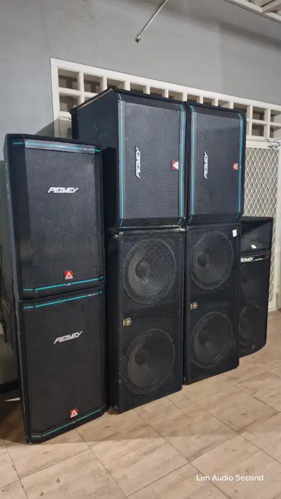 2set peavey dan. 1set. Subwofer yamaha pasif semua