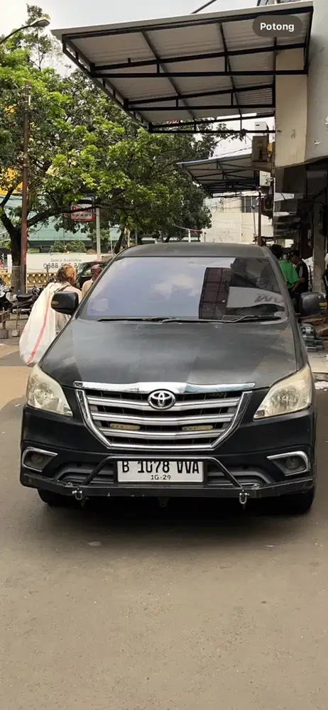 Toyota Kijang Innova 2004 Bensin