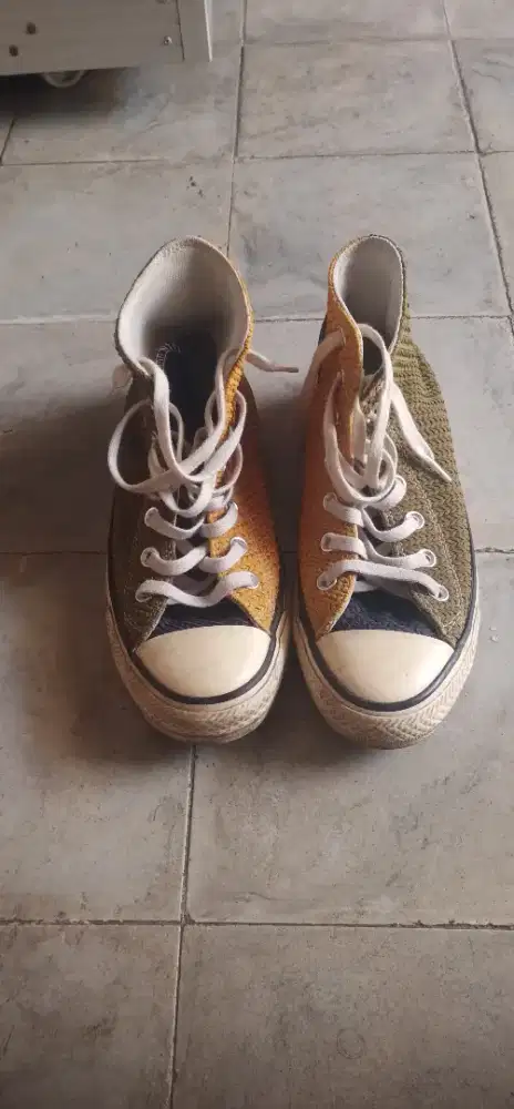 Sepatu converse