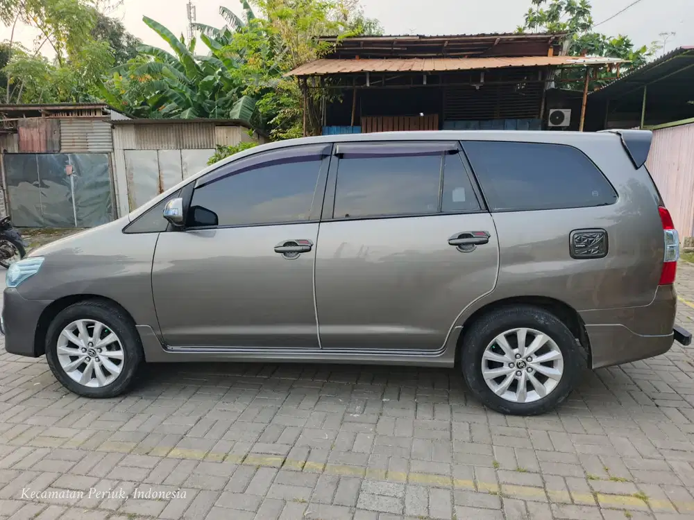 Toyota Kijang Innova 2012 Bensin