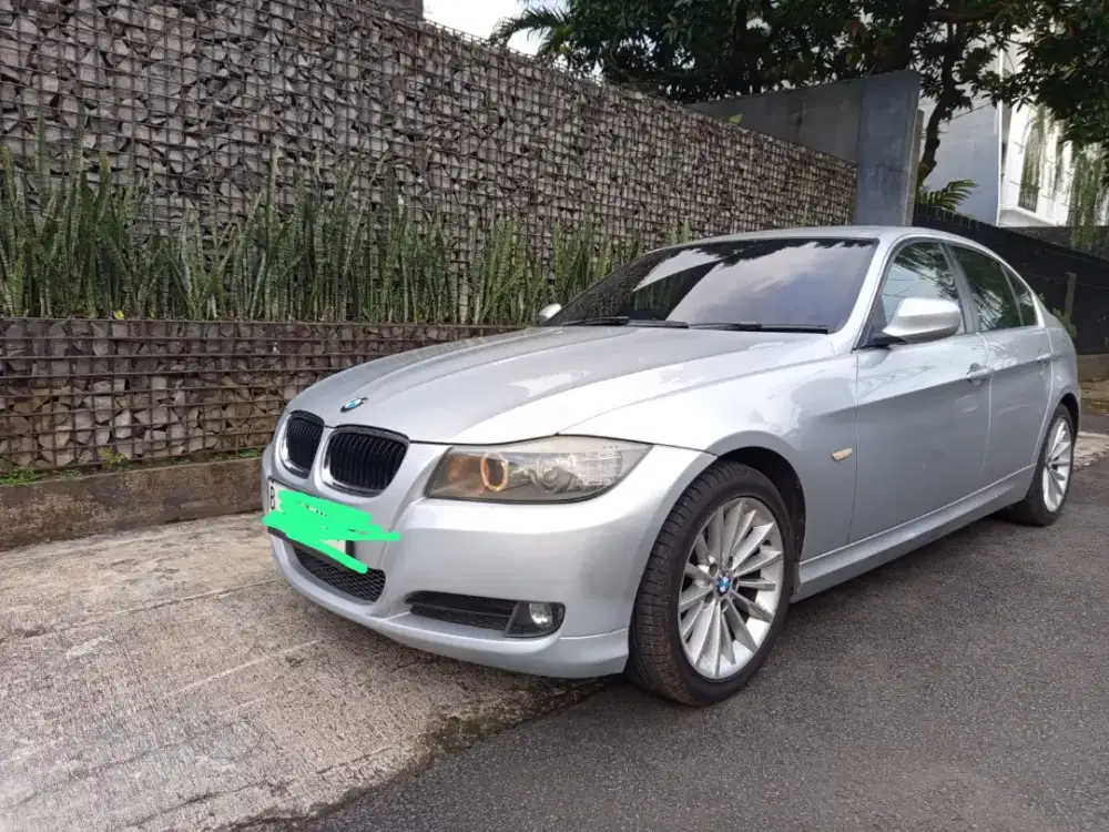 BMW 320i E90 LCI iDrive 2011