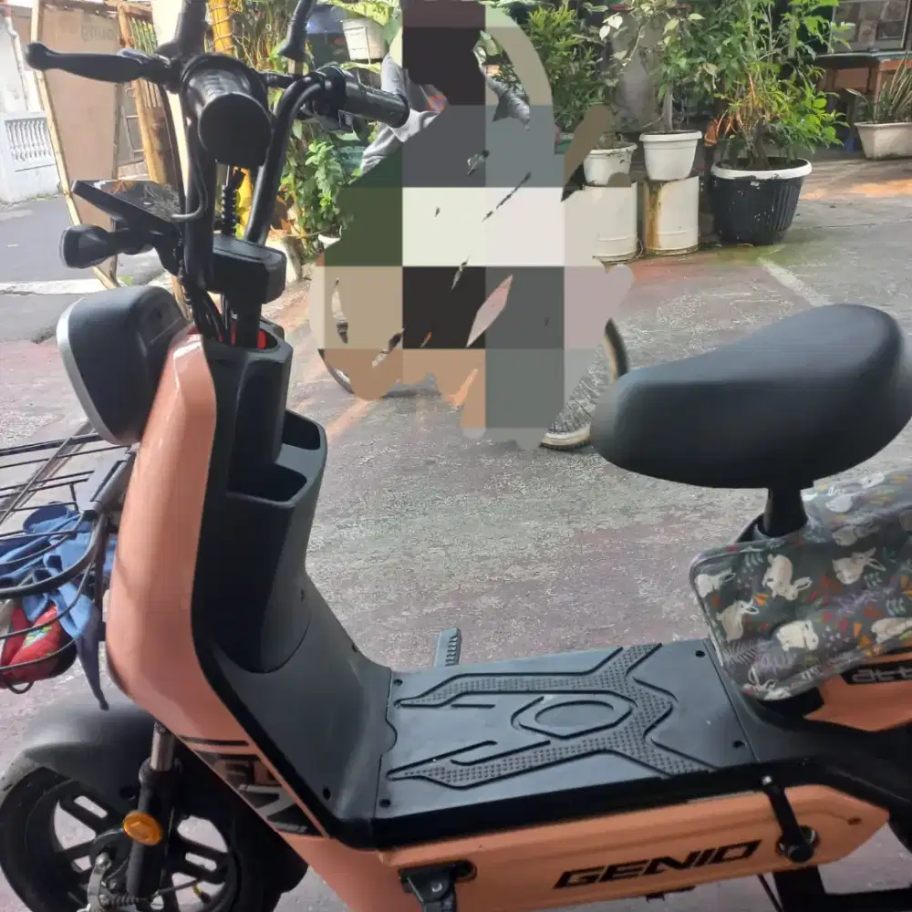 Sepeda listrik genio attura FLZ 650 W