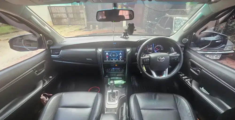 Dijual nego Fortuner 2021 vrz 2.4 2x4 diesel AT pemakaian pribadi