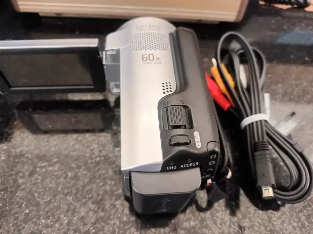 Sony Handycam DCR-SR47