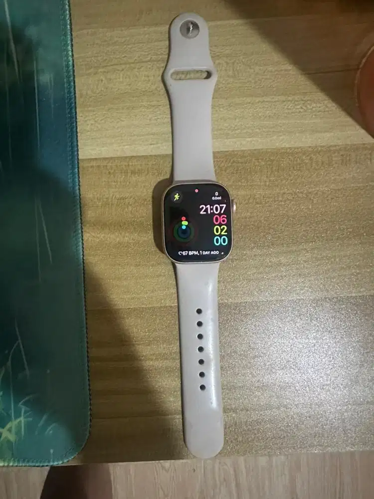 Apple Watch Series 11 42mm Warna Rose Gold