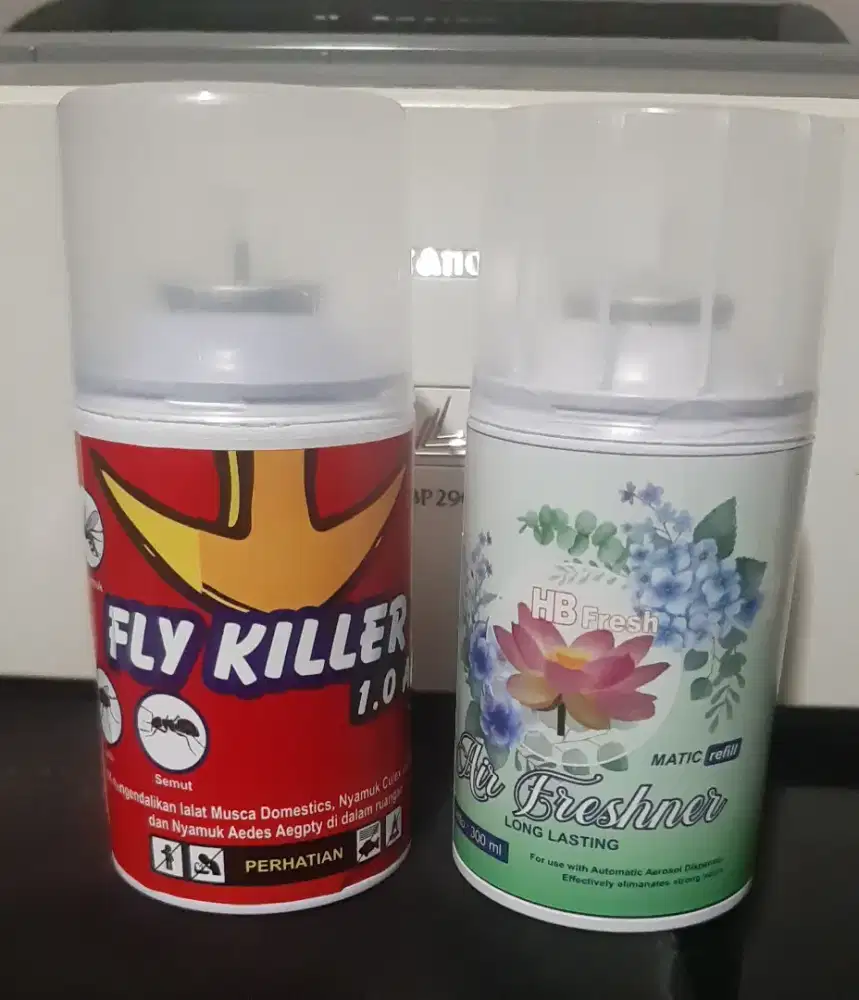 Semprotan spray pengharum ruangan dan semprtan spray pembasmi serangga